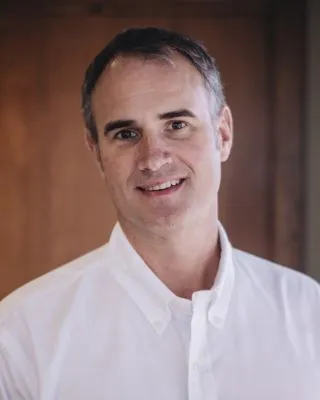 Endodontist, Dr. Louis Kramp Redmond Endodontics